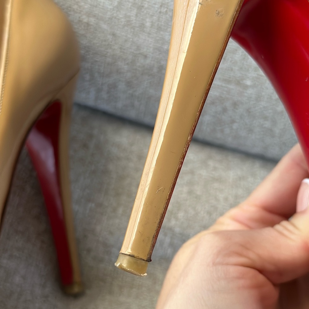 Nude Very Prive Christian Louboutins - Picture 3 of 7